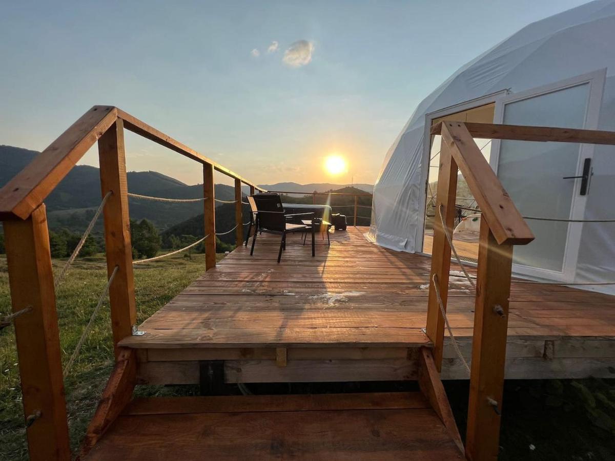 Starry Dome - Manta'S Retreat Glamping Cornereva Hotel Exterior foto