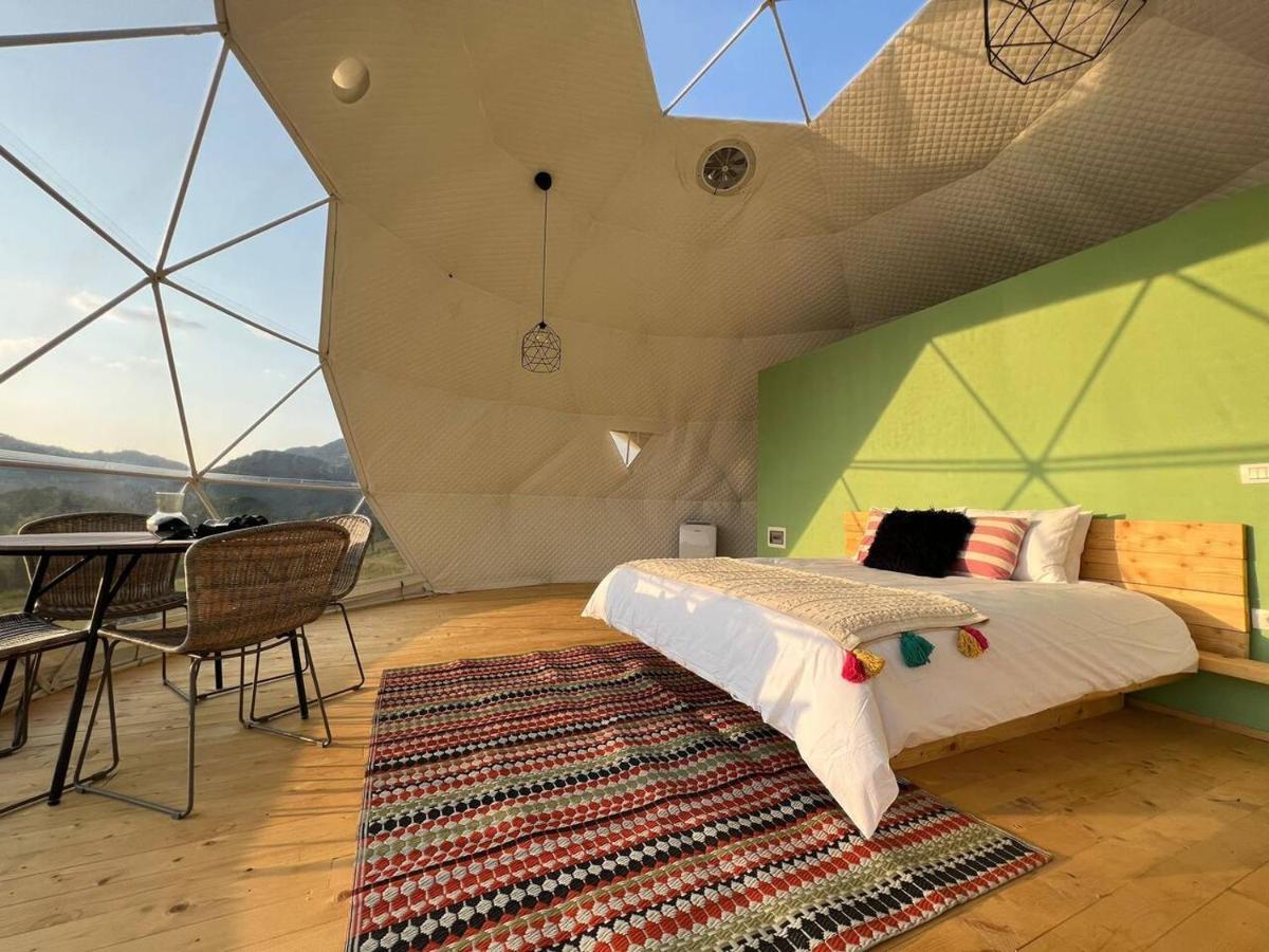 Starry Dome - Manta'S Retreat Glamping Cornereva Hotel Exterior foto