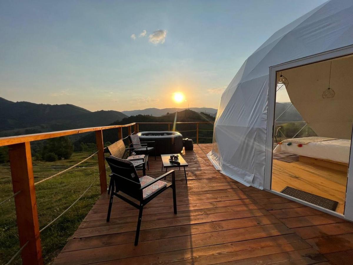 Starry Dome - Manta'S Retreat Glamping Cornereva Hotel Exterior foto