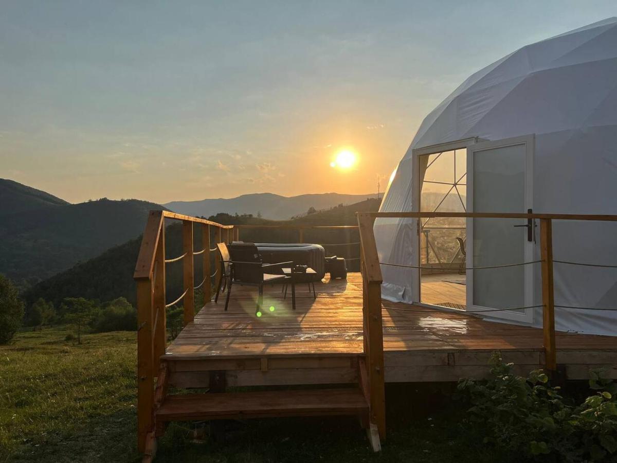 Starry Dome - Manta'S Retreat Glamping Cornereva Hotel Exterior foto