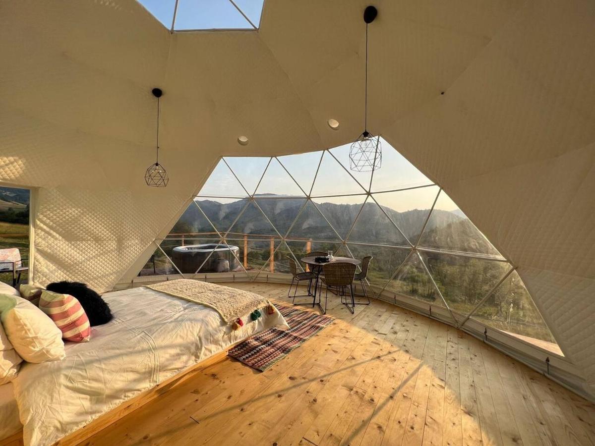 Starry Dome - Manta'S Retreat Glamping Cornereva Hotel Exterior foto