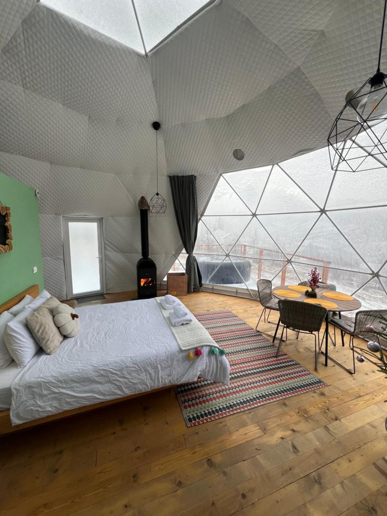Starry Dome - Manta'S Retreat Glamping Cornereva Hotel Exterior foto