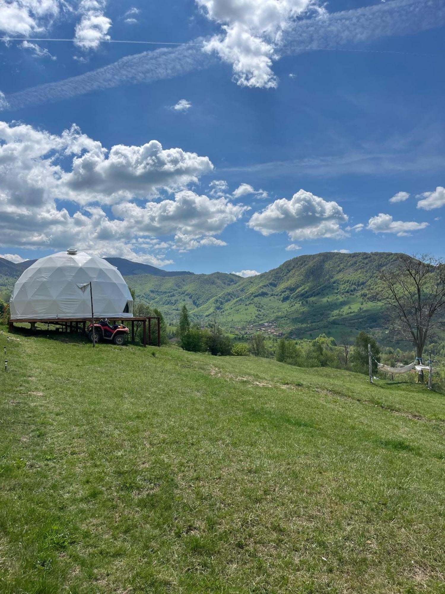 Starry Dome - Manta'S Retreat Glamping Cornereva Hotel Exterior foto